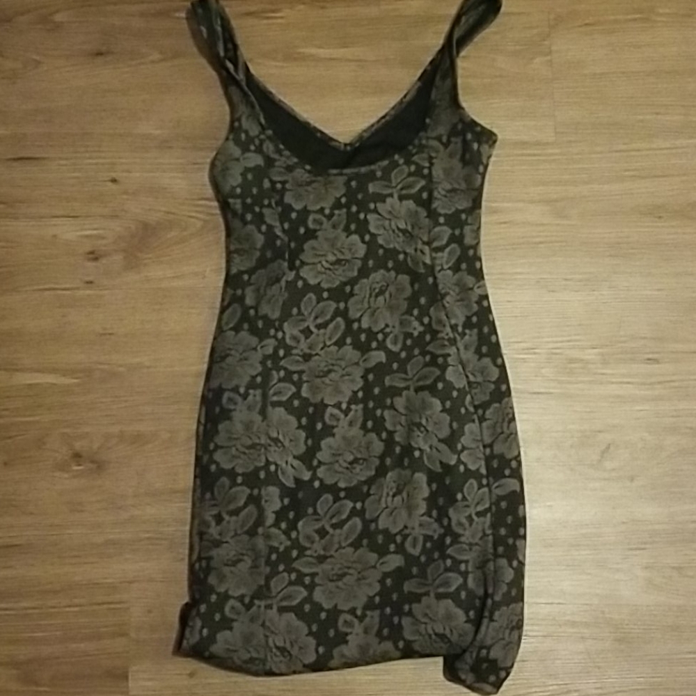 Mini dress - Picture 2 of 3